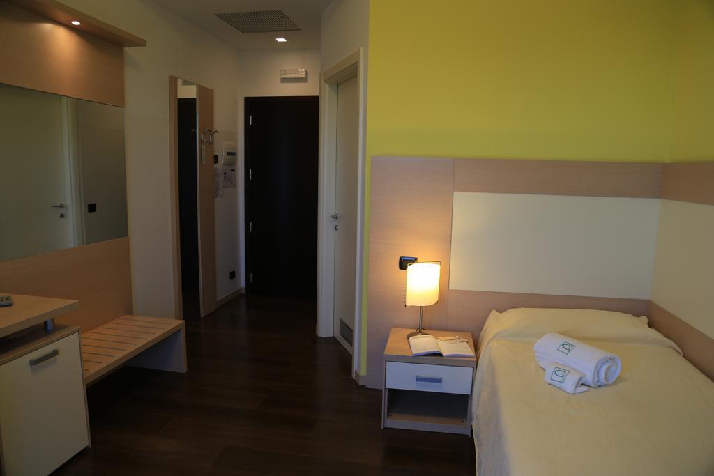 Groane Hotel Residence Cesano Maderno Habitación foto