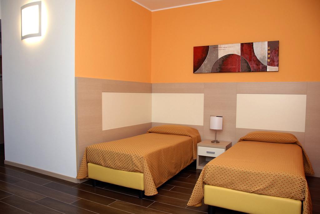 Groane Hotel Residence Cesano Maderno Habitación foto